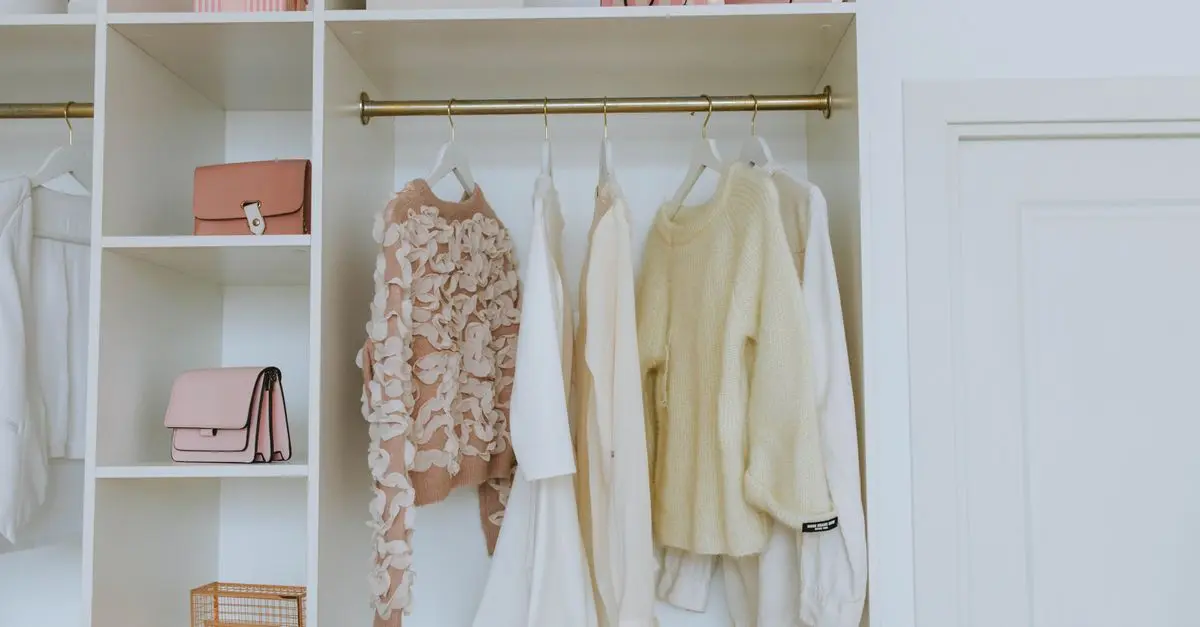 Jak stworzyć idealną capsule wardrobe dla każdej kobiety?