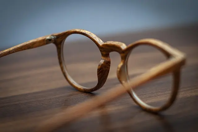 Jakie akcesoria na wiosnę będą modne? Przewodnik po trendach